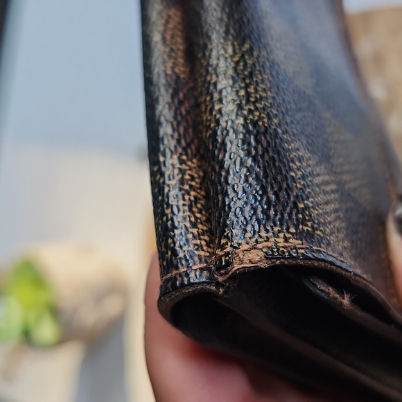 Louis Vuitton Vintage Damier Ebene Double Snap Compact Wallet - Picture 12 of 12